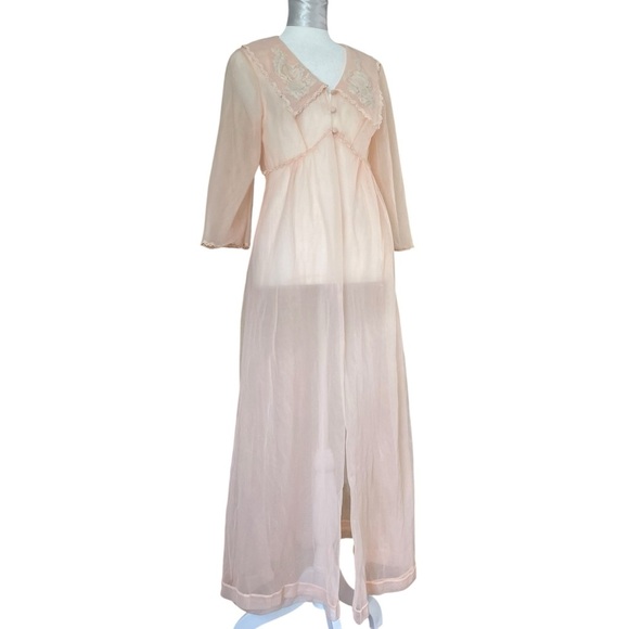 Other - VTG 70s Elegant Peach Nightgown Robe Lace Collar Sz S